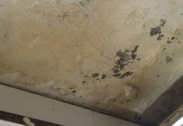 德清阳台漏水维修公司分享下德清卫生间渗水维修需要注意哪些问题。